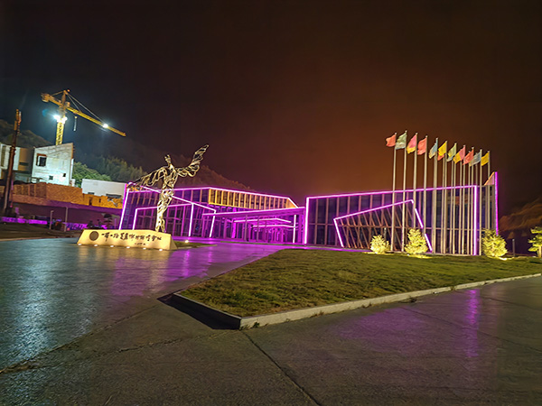 城市亮化是现代城市建设的重要组成部分，它不仅可以美化城市的夜景，还能提升城市的整体形象。随着科技的不断进步，城市亮化也得到了更多的关注和创新。本文将介绍一些关于城市亮化的创意和技术，帮助读者了解漳县城市亮化的重要性以及如何进行漳县城市亮化的规划和实施。