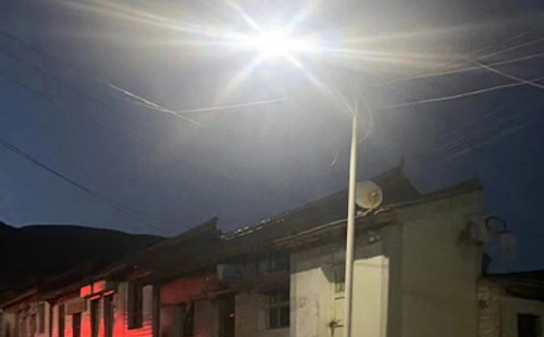 农村院子里最适合的漳县太阳能路灯亮度与安装要点